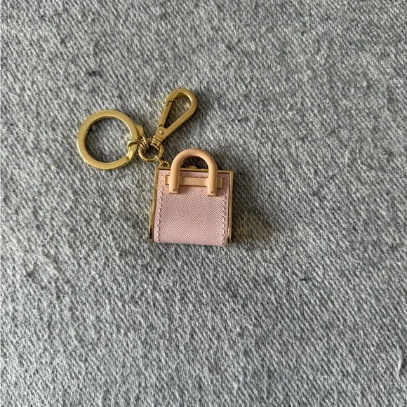 Michael Kors Blush Pink and Gold Key Holder - Picture 3 of 3